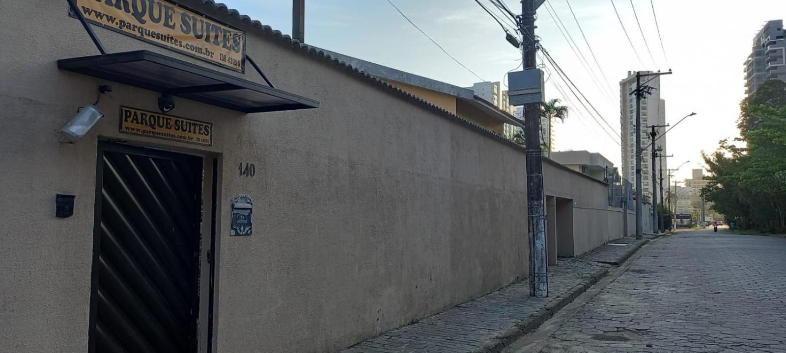Pousada Parque Suites Estacionamento E Piscina Гуаружа Екстериор снимка