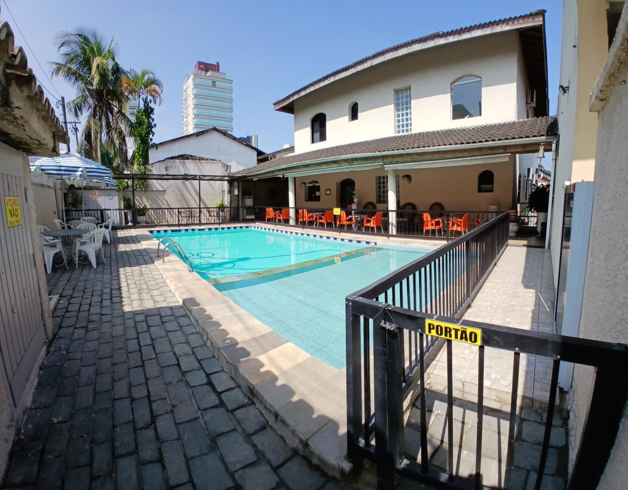Pousada Parque Suites Estacionamento E Piscina Гуаружа Екстериор снимка